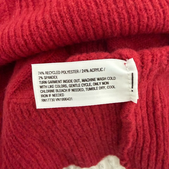 Red Cable Knit Sweater - Picture 7 of 7